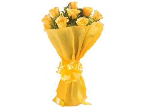 Yellow Rose Hand Bunch with paper packing